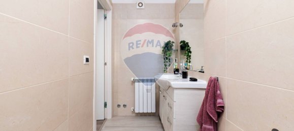 Квартира с 4 спальнями в Фьюмичино, Италия № 381920 13