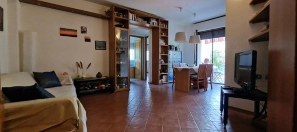 7 rooms Apartment in Castelnuovo Magra, Italy No. 103964 9