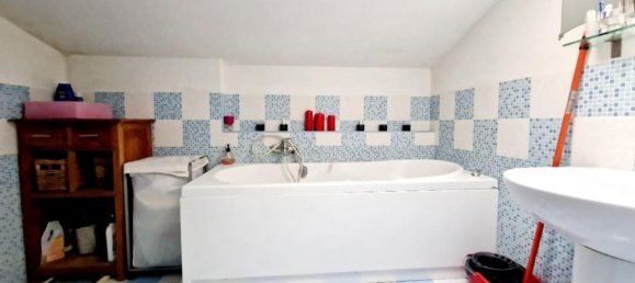 7 rooms Apartment in Castelnuovo Magra, Italy No. 103964 23
