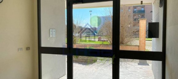 3 rooms Apartment in Gualtieri, Italy No. 35052 24