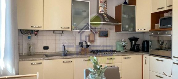 3 rooms Apartment in Gualtieri, Italy No. 35052 6
