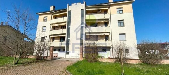 3 rooms Apartment in Gualtieri, Italy No. 35052 22