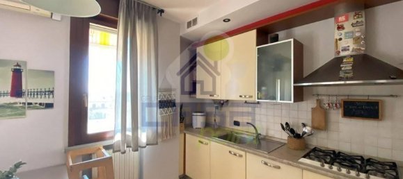 3 rooms Apartment in Gualtieri, Italy No. 35052 8