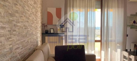 3 rooms Apartment in Gualtieri, Italy No. 35052 3