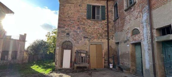 Casa de 12 divisões em Foiano della Chiana, Italy N.º 130614 3