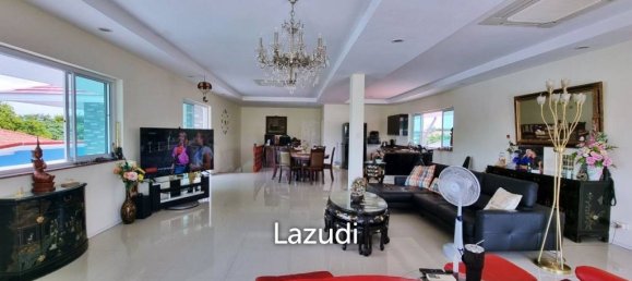 5 غرف نوم مقهى / مطعم في Bang Sare, Thailand رقم 14812 10