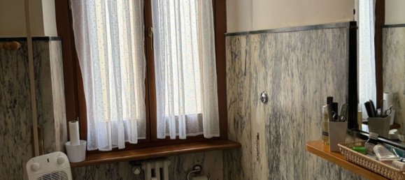 6 rooms Apartment in Rome, Italy No. 9655 5