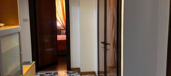 6 rooms Apartment in Rome, Italy No. 9655 10