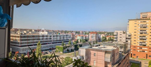 2 bedrooms Apartment in Turin, Italy No. 282832 2