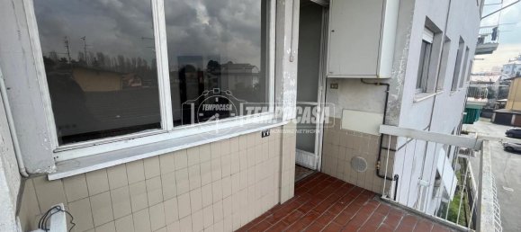 2 rooms Apartment in Limbiate, Italy No. 14713 4