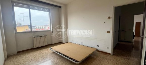 2 rooms Apartment in Limbiate, Italy No. 14713 36