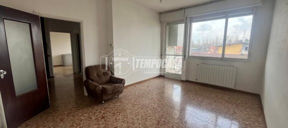 2 rooms Apartment in Limbiate, Italy No. 14713 16