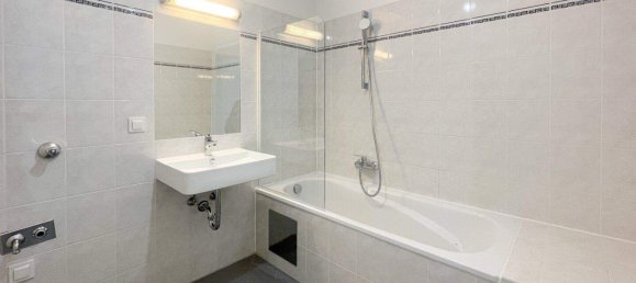 3 rooms Apartment in Hernals, Austria No. 134037 8