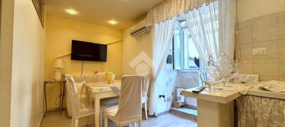 1 bedroom Apartment in Naples, Italy No. 371387 17