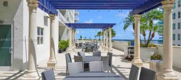 1 Schlafzimmer Gewerbliche Immobilien in Miami, USA, Nr. 615945 4