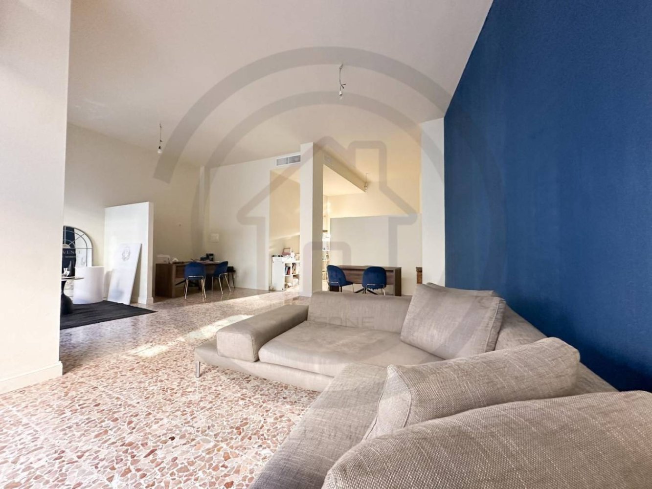 Imóvel comercial de 1 divisão em Seregno, Italy N.º 70815