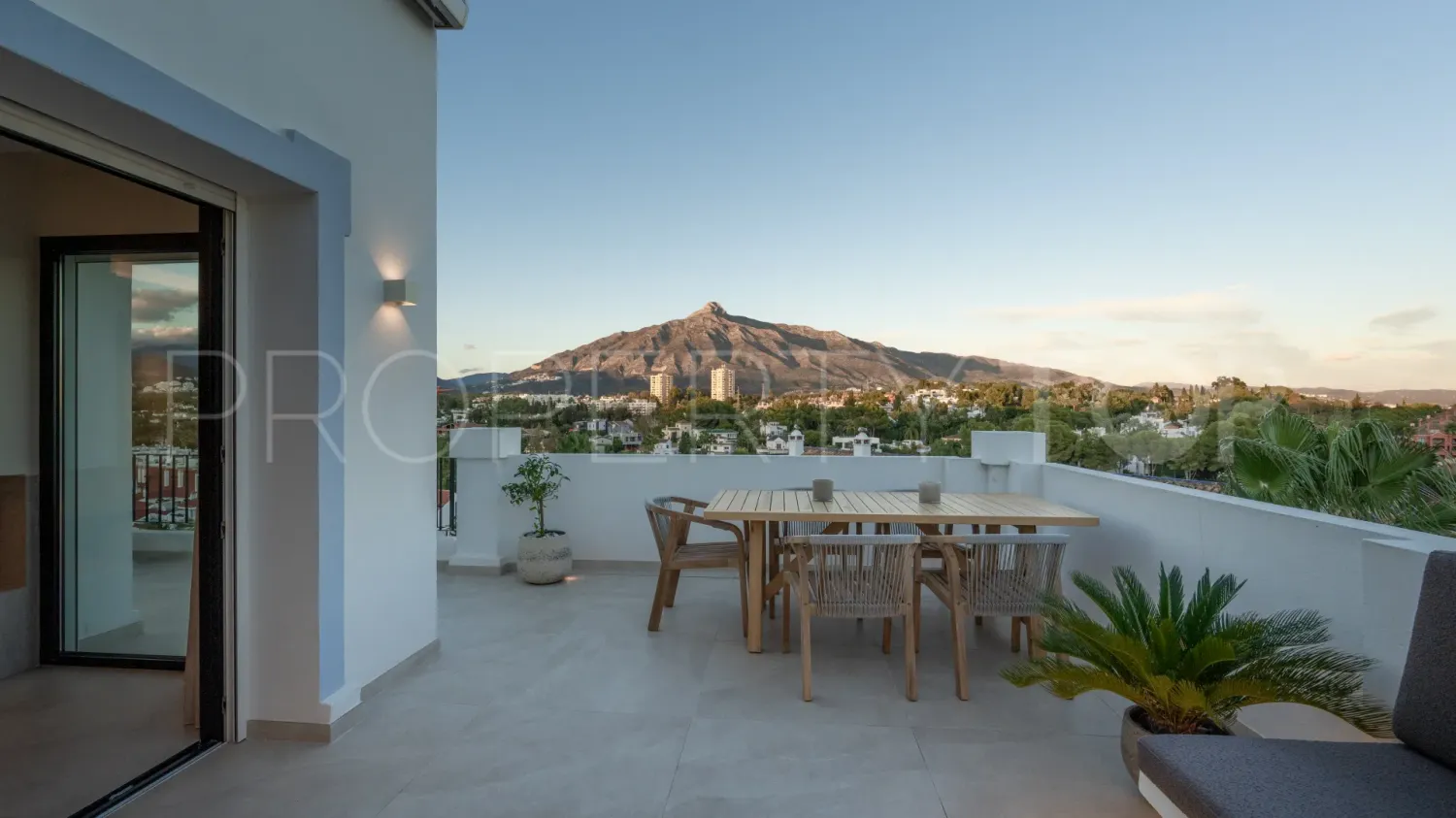 3 bedrooms Penthouse in Marbella, Spain No. 177789