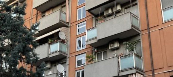 Квартира с 2 комнатами в Милан, Италия № 331461 11