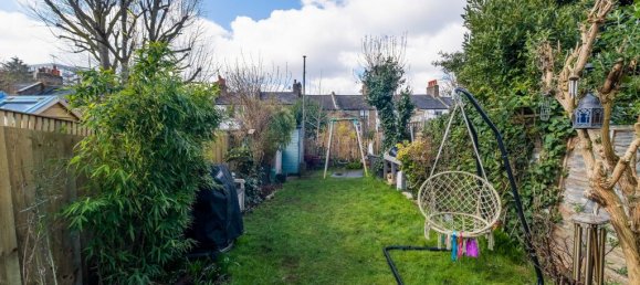 3 bedrooms House in London, United Kingdom No. 14164 8