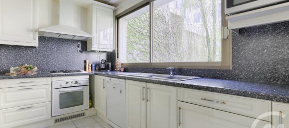 2 غرف نوم منزل ذو طابقين في Paris, France رقم 188208 4