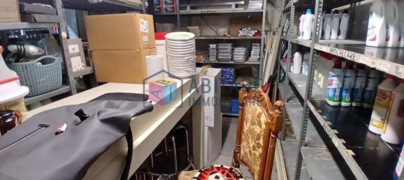 4 rooms Commercial property in Livorno, Italy No. 351309 3