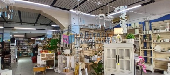 4 rooms Commercial property in Livorno, Italy No. 351309 9