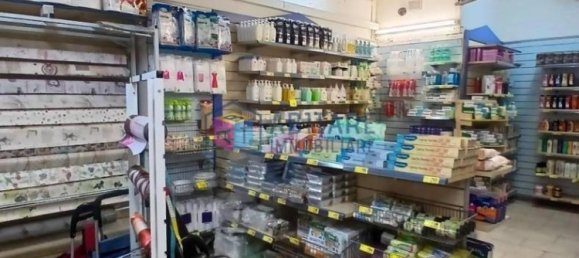 4 rooms Commercial property in Livorno, Italy No. 351309 8