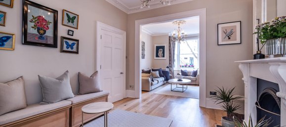 4 bedrooms House in London, United Kingdom No. 14027 7