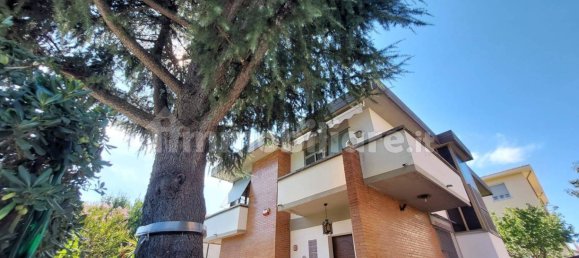 5 Schlafzimmer Villa in Pisa, Italy, Nr. 51176 44