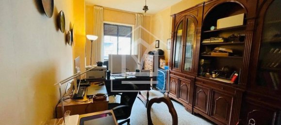 6 Schlafzimmer Wohnung in Bari, Italy, Nr. 189539 2