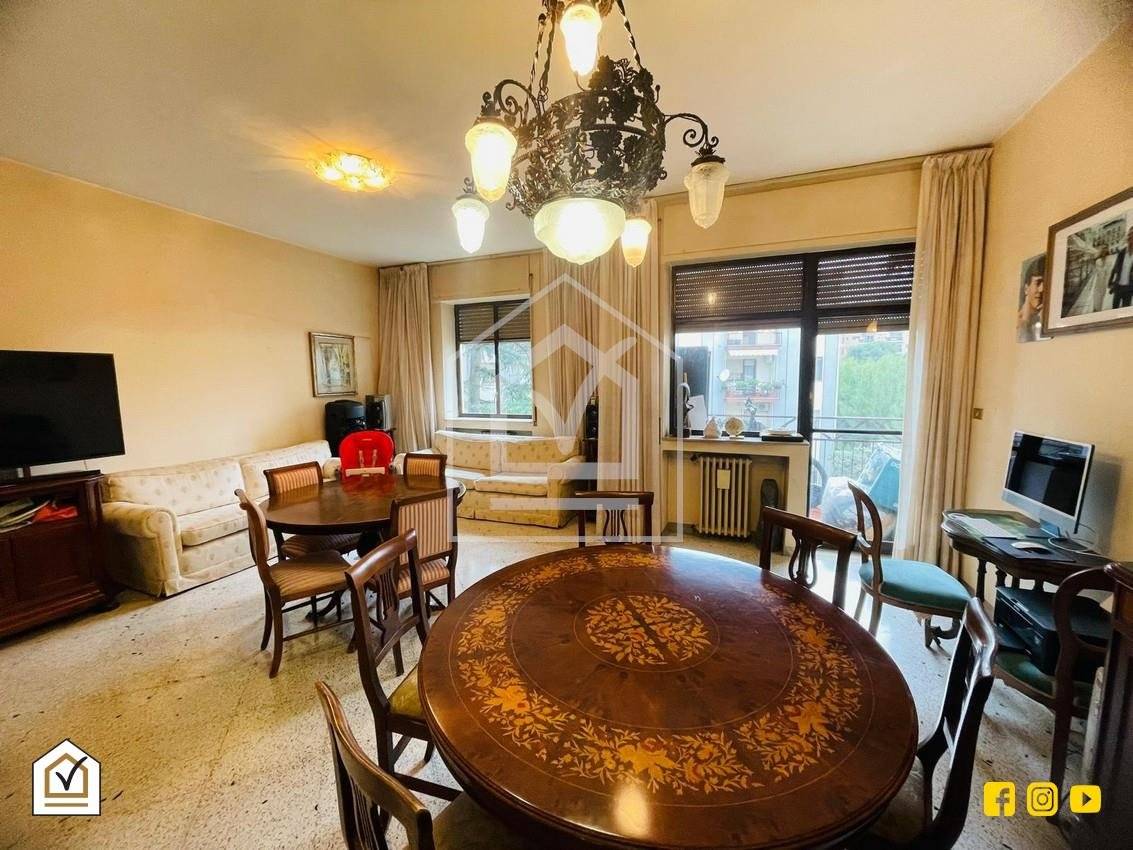 6 Schlafzimmer Wohnung in Bari, Italy, Nr. 189539