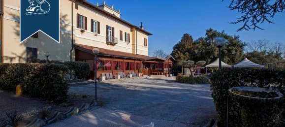 Imóvel comercial T1 em Cornate d'Adda, Italy N.º 331176 2