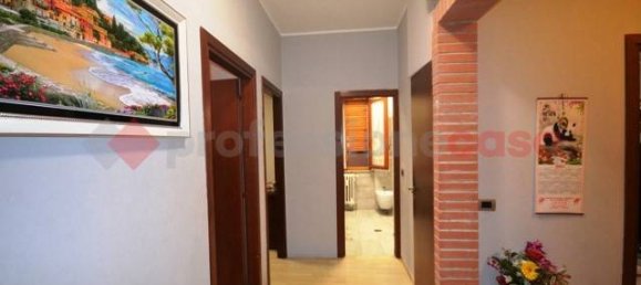 Квартира с 3 спальнями в Пьольтелло, Италия № 54530 14