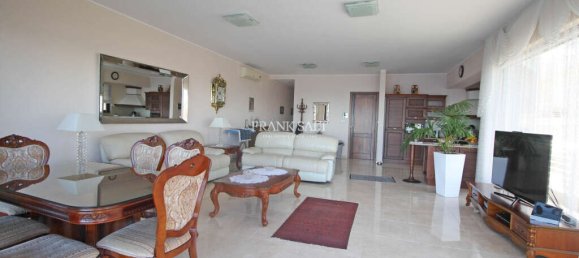 Apartamento de 3 dormitorios en Sliema, Malta No. 9990 2