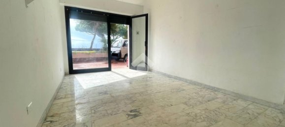 21m² Commercial property in Sanremo, Italy No. 212427 4