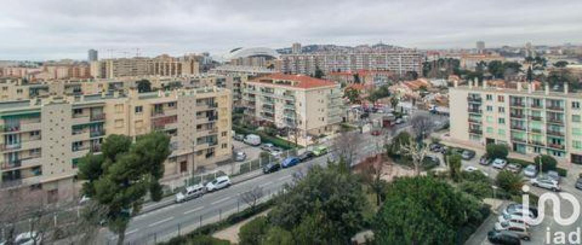 3 bedrooms Condo in Marseille, France No. 2383