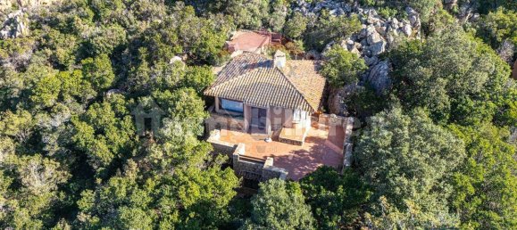 3 chambres Villa à Trinità d'Agultu e Vignola, Italy No. 220300 2