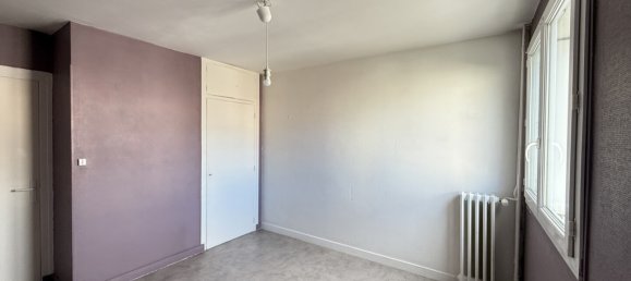 2 bedrooms Apartment in Clermont-Ferrand, France No. 293480 3