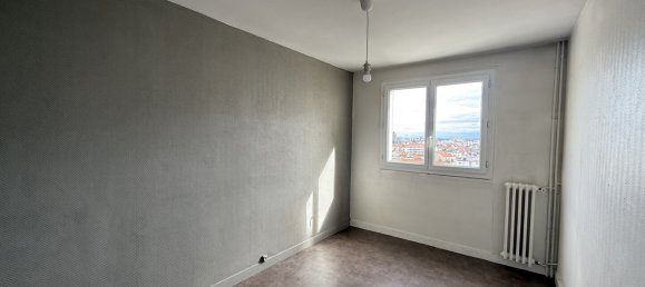 2 bedrooms Apartment in Clermont-Ferrand, France No. 293480 4