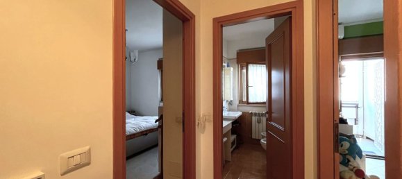 Квартира с 3 комнатами в Рим, Италия № 19075 15