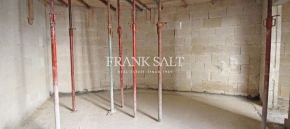 2 bedrooms Penthouse in Rabat, Malta No. 1239 4