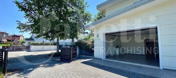 4 bedrooms Duplex in Castelnuovo Rangone, Italy No. 347837 14