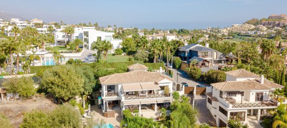 5 bedrooms House in Marbella, Spain No. 121207 3