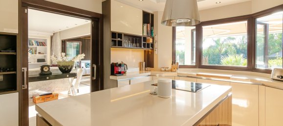 5 bedrooms House in Marbella, Spain No. 121207 17