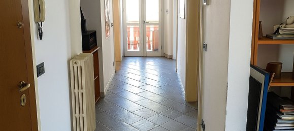 4 bedrooms Apartment in Verona, Italy No. 320704 2