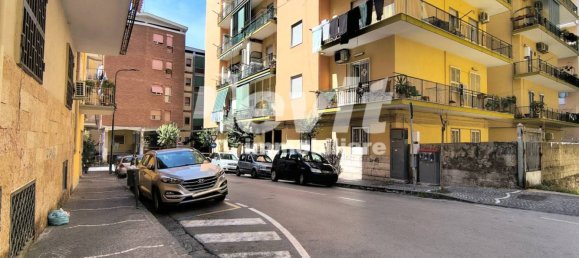 Квартира с 2 спальнями в Портичи, Италия № 357654 3