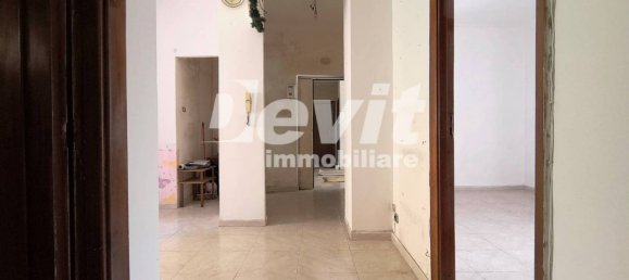 Квартира с 2 спальнями в Портичи, Италия № 357654 8