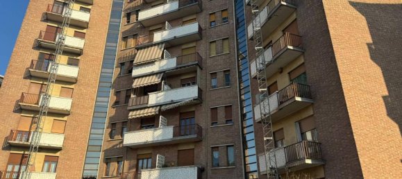 Квартира с 3 комнатами в Венария Реале, Италия № 33724 19