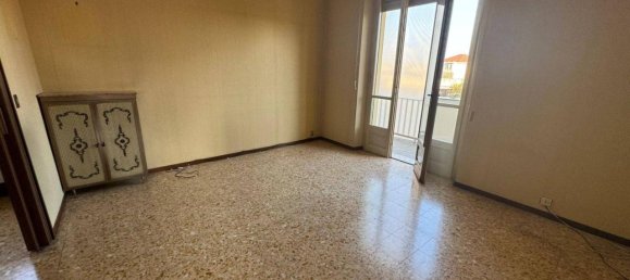 Квартира с 3 комнатами в Венария Реале, Италия № 33724 12