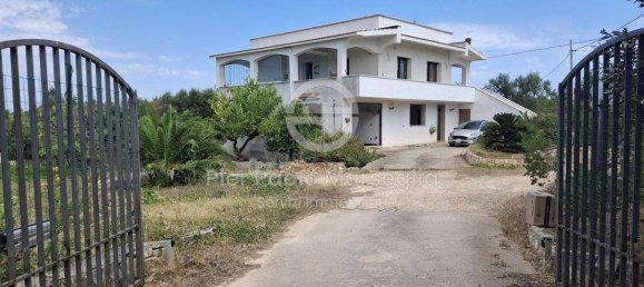 Вилла с 3 спальнями в Остуни, Италия № 348138 8